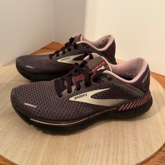 Brooks Adrenaline GTS 22 Women’s Running Shoes Gray Pink Size 8 B Medium Support - Picture 3 of 12